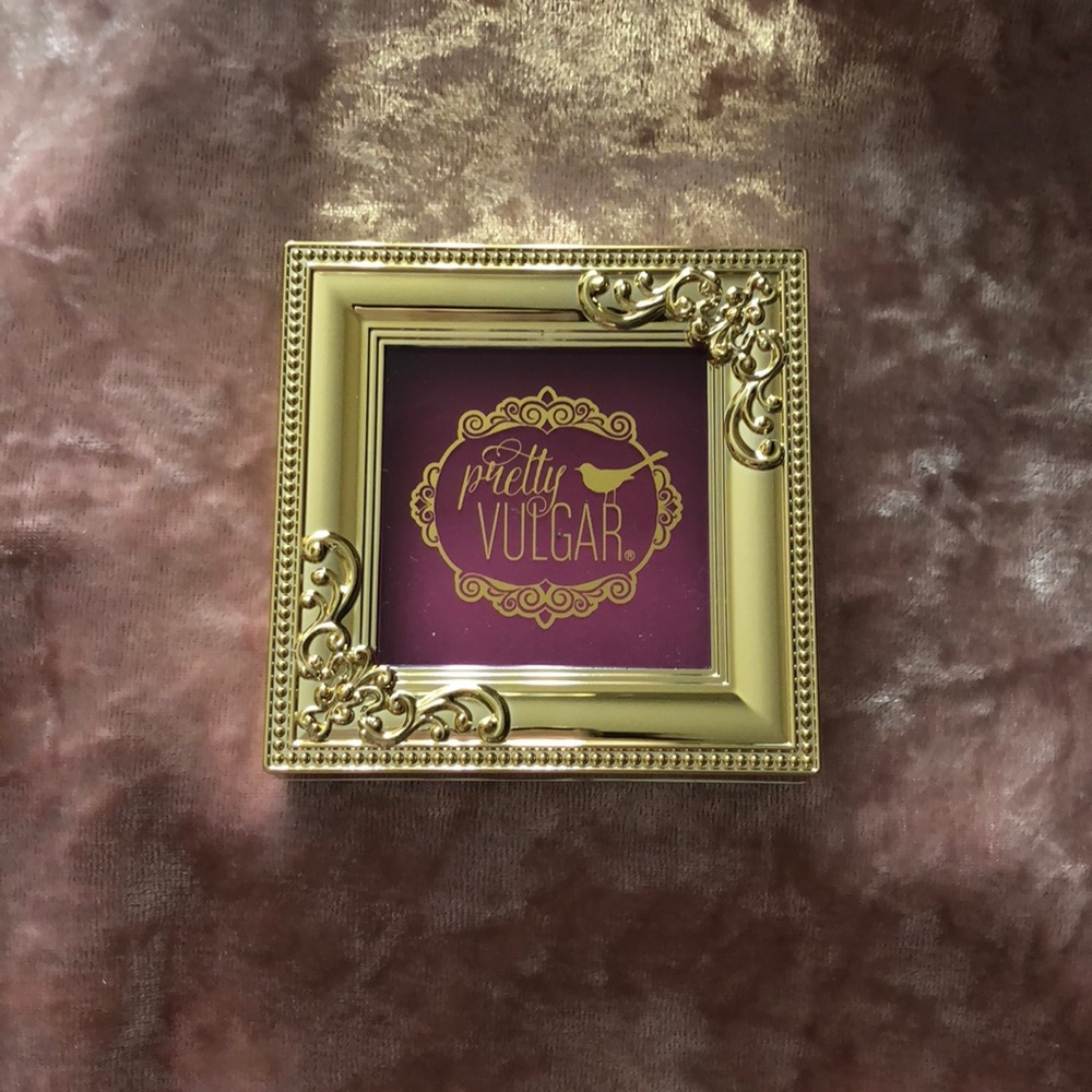 Pretty Vulgar matte blush